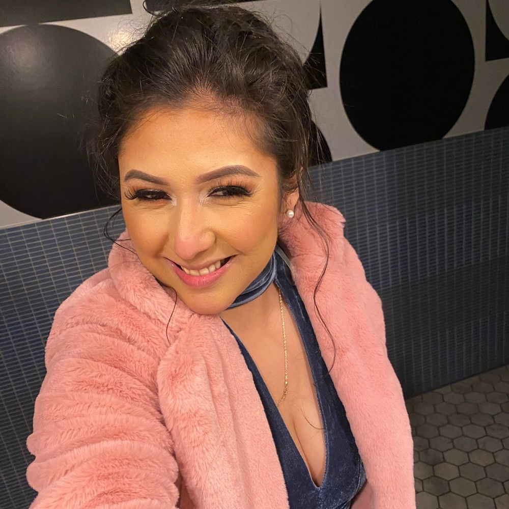 Meet your Posher, Blanca